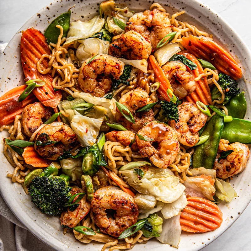 Shrimp Stir Fry with Noodles and Vegetables