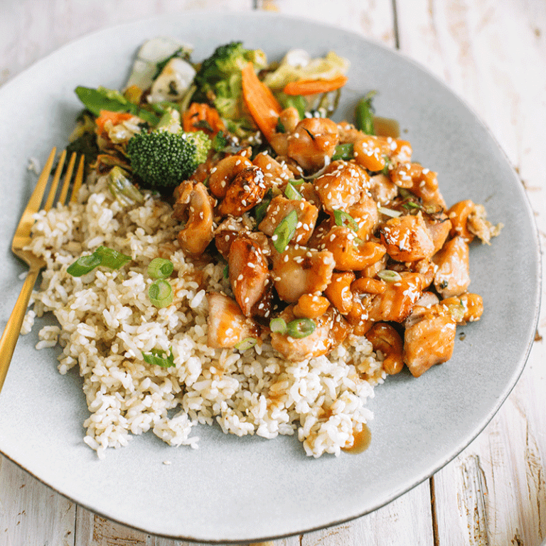Delicious Pad Thai with vibrant vegetables and protein from Taylor Farms, ready to enjoy for a quick meal.
